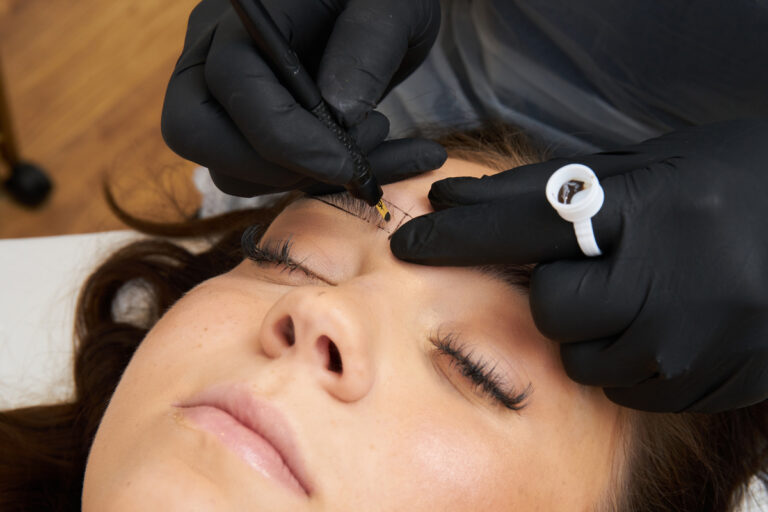 Learn how to microblade eyebrows with our training program. Microblading Courses